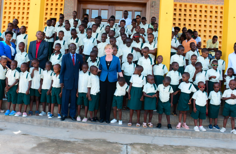 ECOLE FONDAMENTALE PENN BLIND SCHOOL