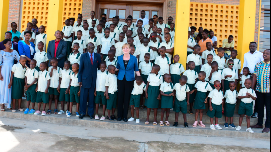 ECOLE FONDAMENTALE PENN BLIND SCHOOL