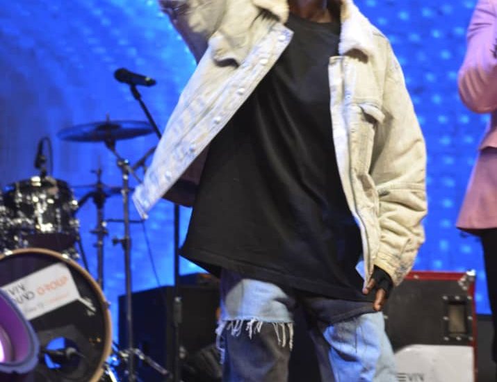 Un jeune aveugle de la Fondation Uwiragiye apparaît sur la scène musicale avec la sensibilisation des burundais au patriotisme