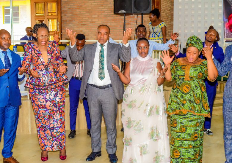 FONDATION UWIRAGIYE : VENIR EN AIDE AUX PAUVRES HANDICAPES VISUEL POUR HONORER DIEU !