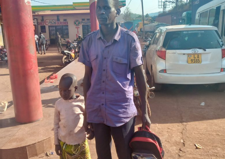 ENFANTS VIVANT AVEC HANDICAP VISUEL : LEUR PRISE EN CHARGE EDUCATUVE