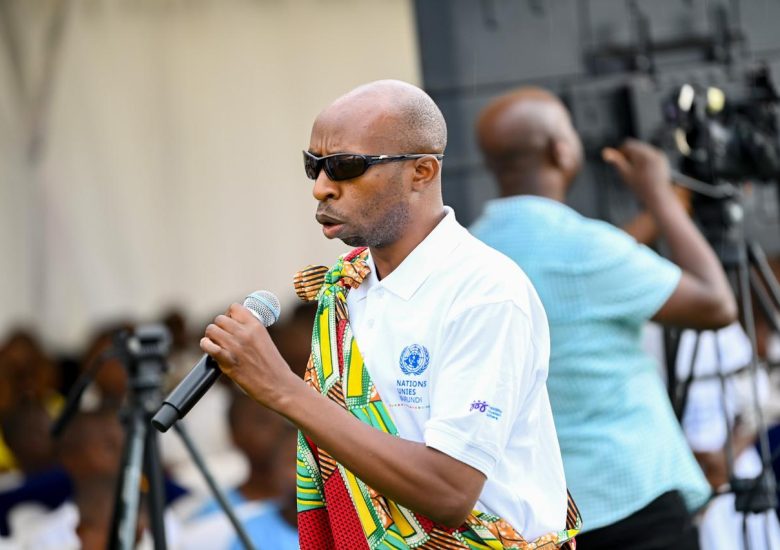 Uwiragiye Foundation célèbre la journée internationale de la canne blanche