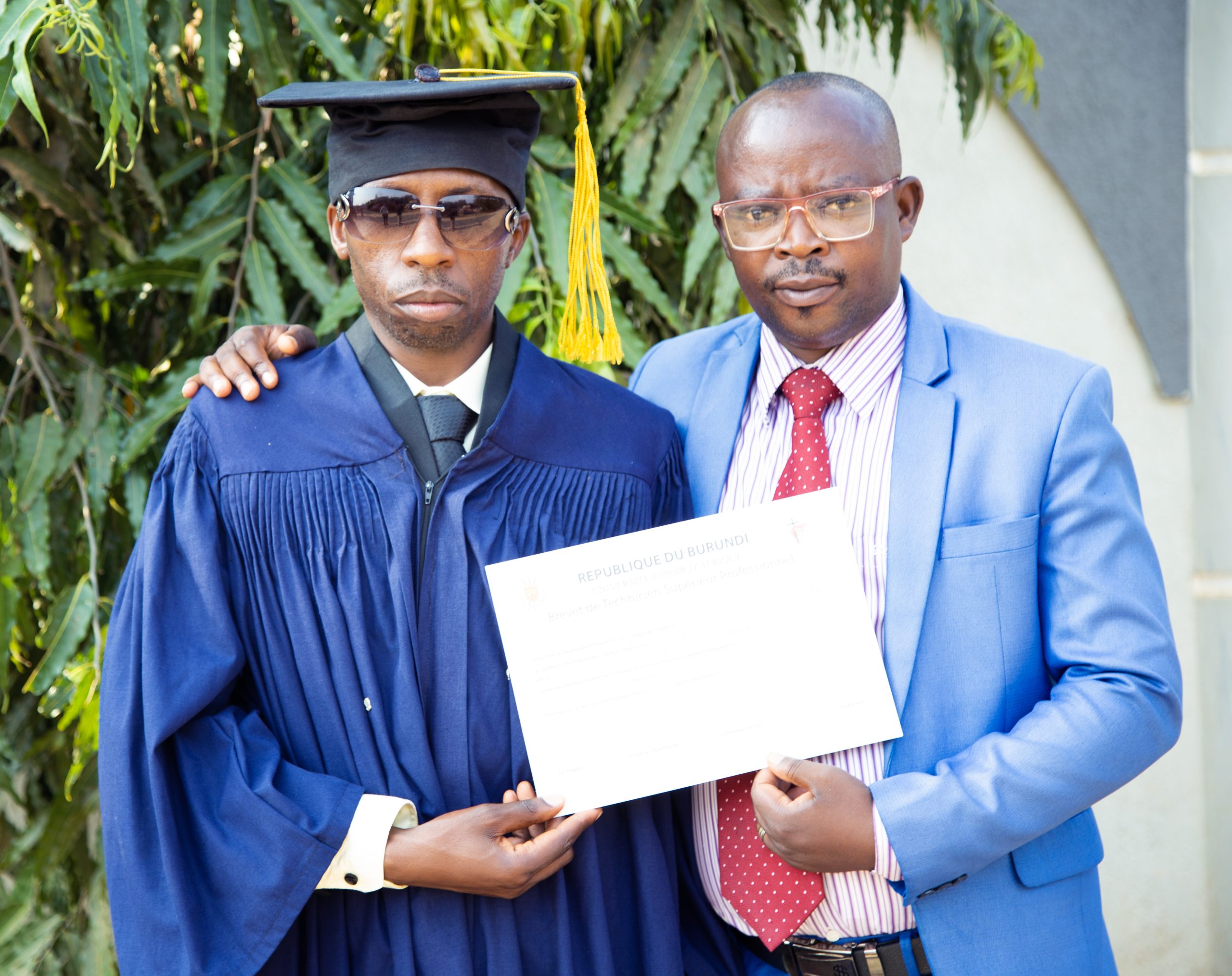 NYUMA Y’URUGENDO ATARI RUTO YARAYE ASHITSE KUNDOTO YIWE